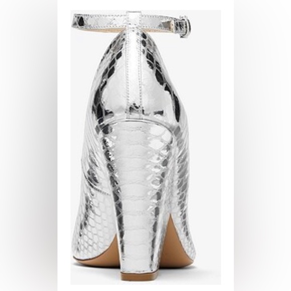 Brand new Michael Kors Collection Julianne heels size 6 - Picture 3 of 3